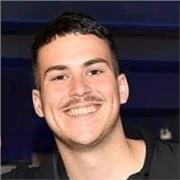 Studente universitario in chimica tossicologia alla statale di Milano